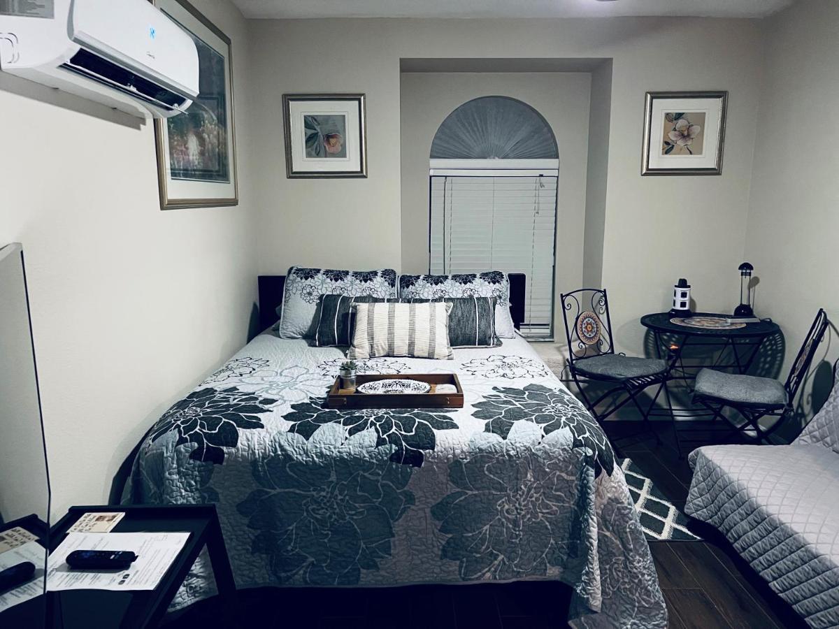Ruskin Fl Private 2 Bdrm 1 Bath Suite Common Areas Shared With Host And Cat Extérieur photo